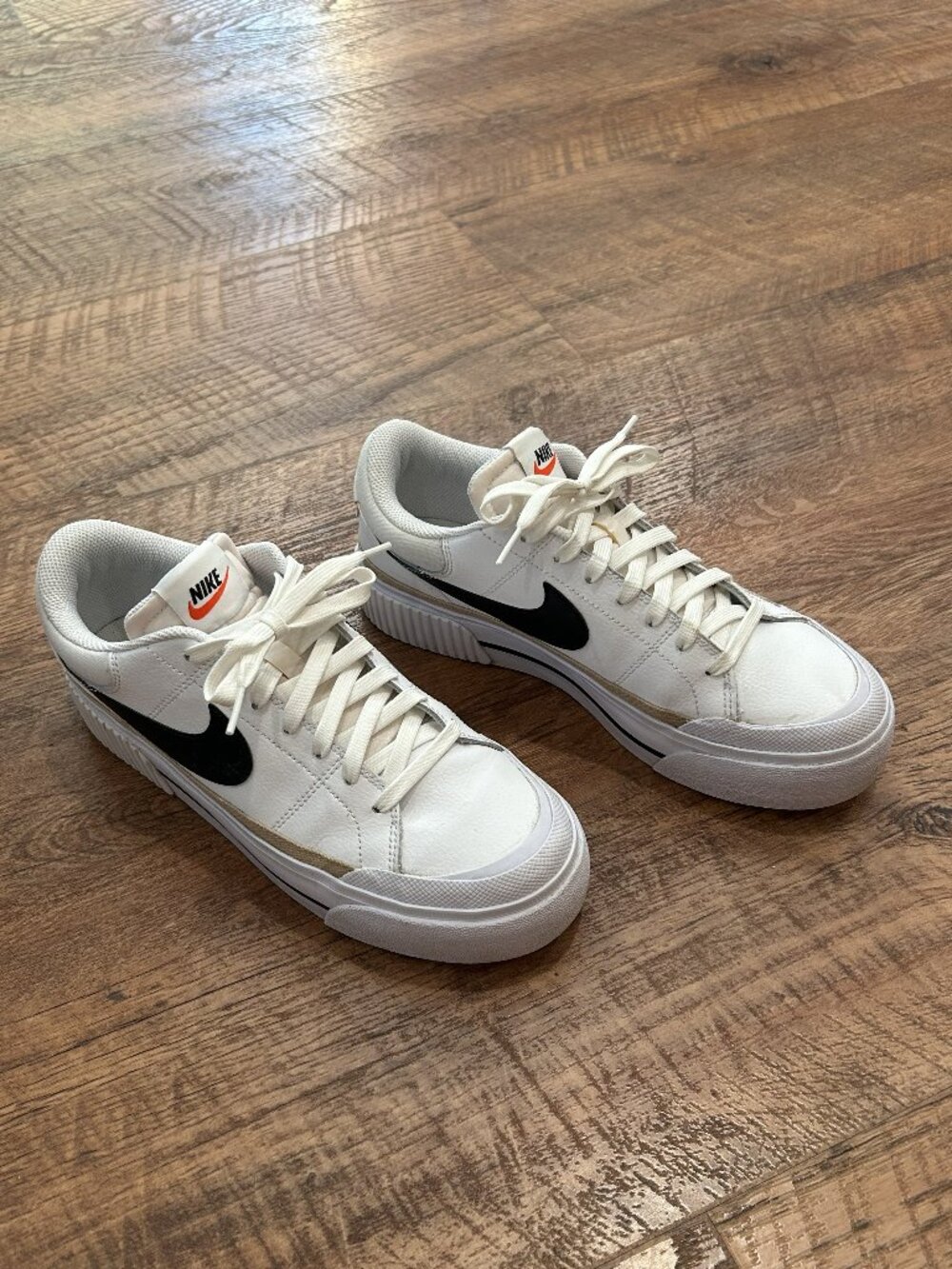Women's Nike Court Legacy Lift sneaker, size 9 - Picture 4 of 5